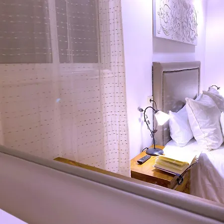 Tropicalidays Mountain Scape 아로나