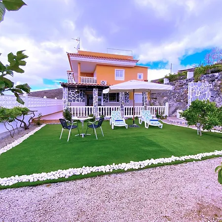 Tropicalidays Mountain Scape 펜션