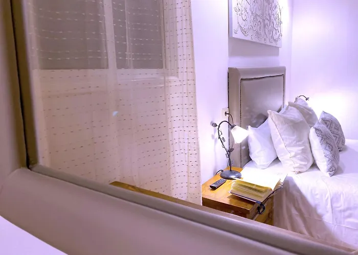 Tropicalidays Mountain Scape Арона