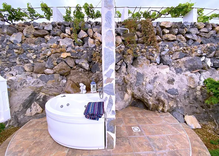 Tropicalidays Mountain Scape