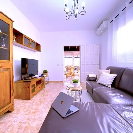 Tropicalidays Mountain Scape Dom wakacyjny