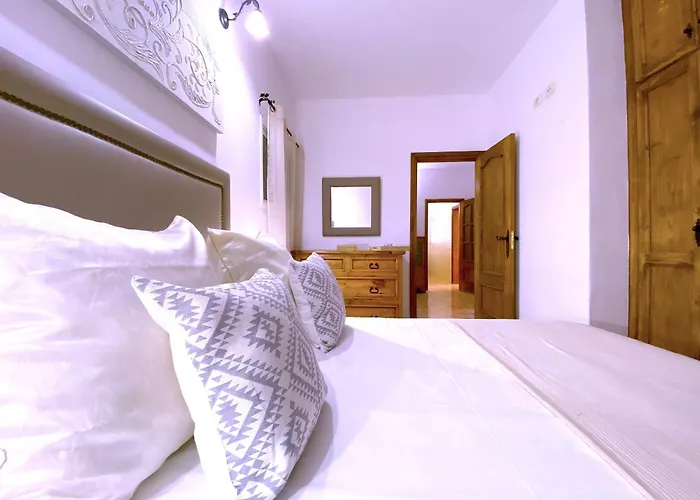 Tropicalidays Mountain Scape *