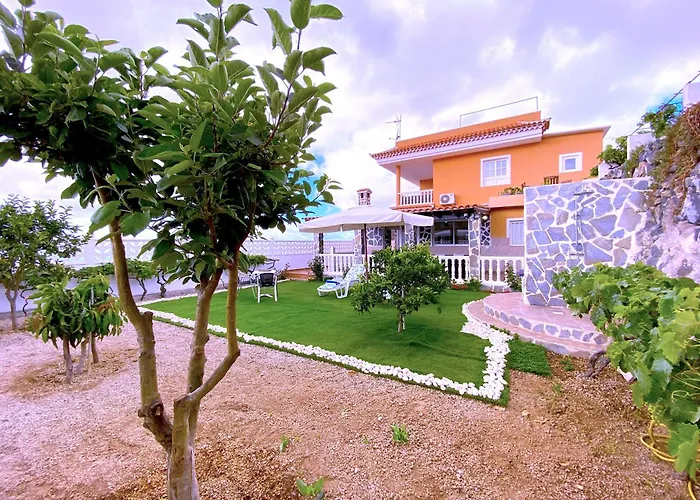 Tropicalidays Mountain Scape 別荘 *