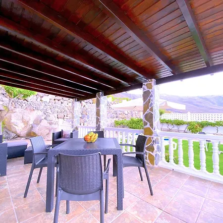 Tropicalidays Mountain Scape *