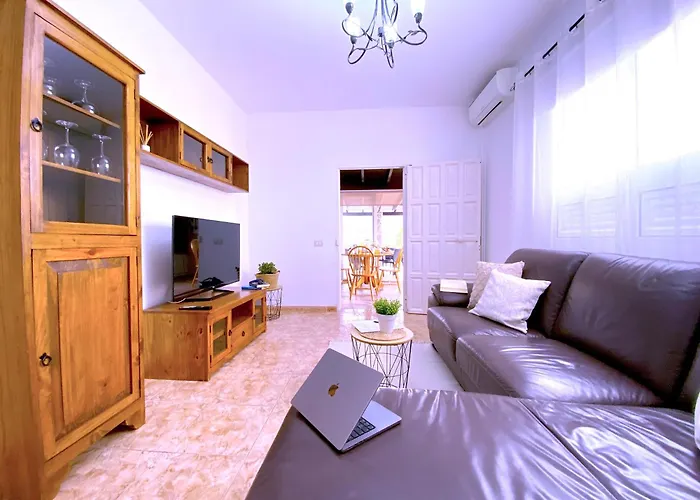 Tropicalidays Mountain Scape Dom wakacyjny